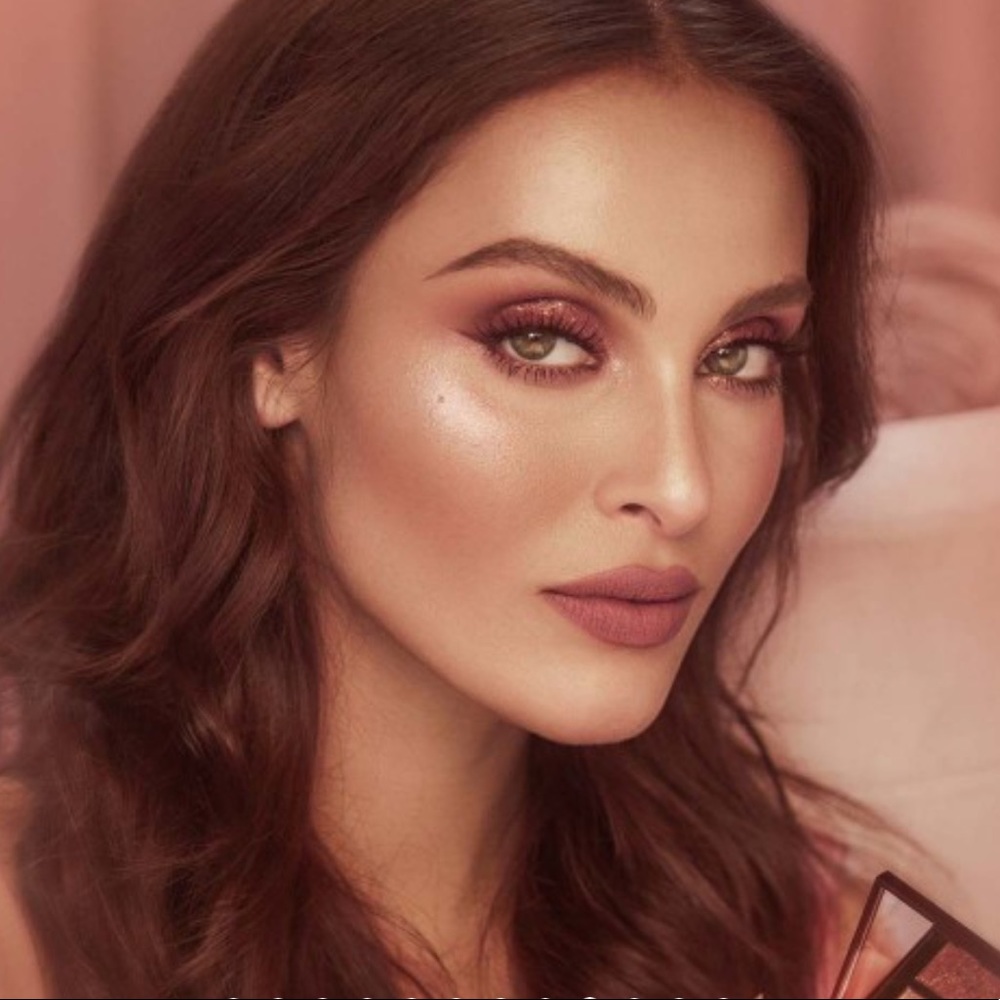 π Charlotte Tilbury Matte Revolution Lipstick - Pillow Talk 2 Medium - Picture 7 of 10